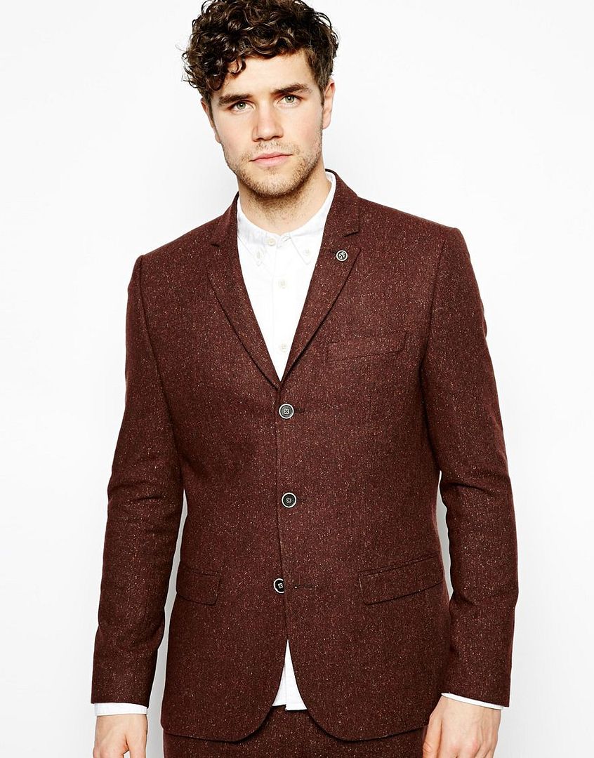 photo THE-BASIC-RULES-OF-BUTTOMING-A-SUIT-JACKET-3.jpg